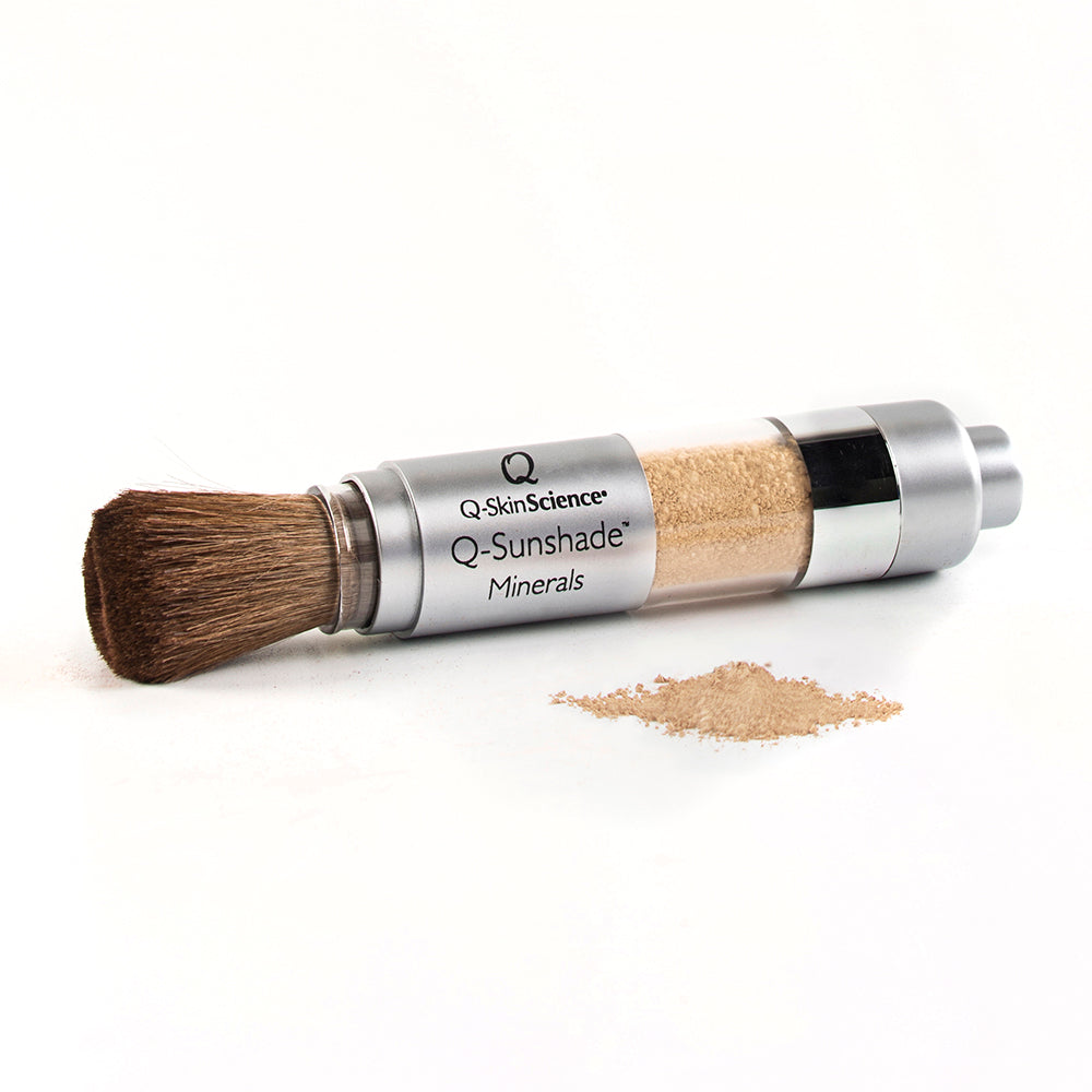 Q-Sunshade™ Minerals Powder Brush
