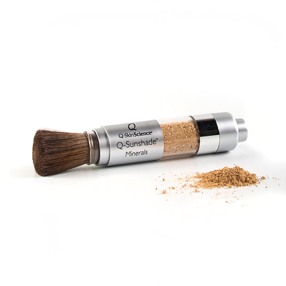 Q-Sunshade™ Minerals Powder Brush